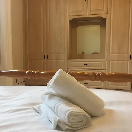 Garville Ave Self Catering Apartment