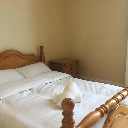 Garville Ave Self Catering Apartment *