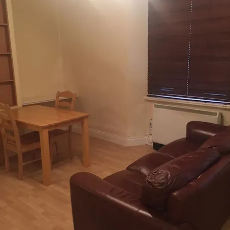 Garville Ave Self Catering * Dublin