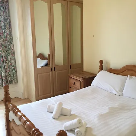 Garville Ave Self Catering Apartment